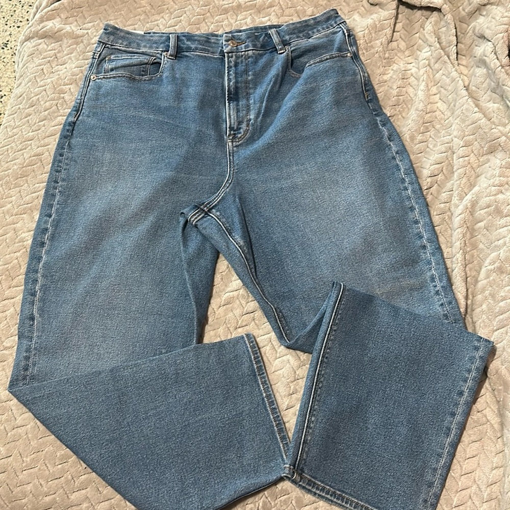 American Eagle Stretch Curvy Mom Jeans size 18 regular